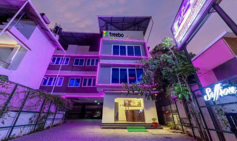Treebo Vsaffron Regency Punnamada Lake image