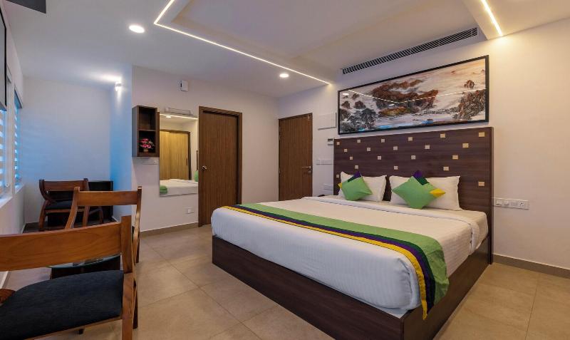 Treebo Vsaffron Regency Punnamada Lake image