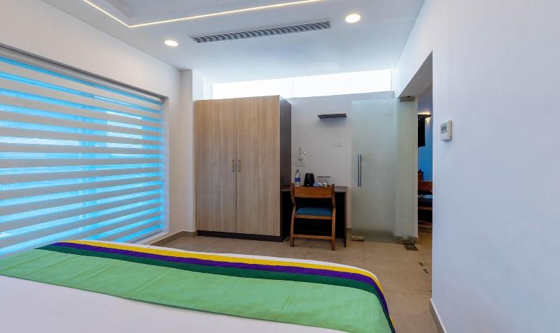 Treebo Vsaffron Regency Punnamada Lake image
