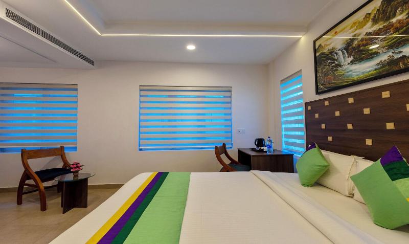 Treebo Vsaffron Regency Punnamada Lake image