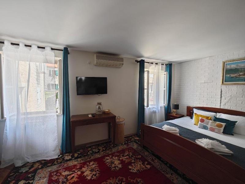 Beatrix Suites Budva Old Town image