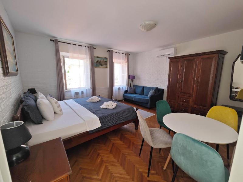 Beatrix Suites Budva Old Town image