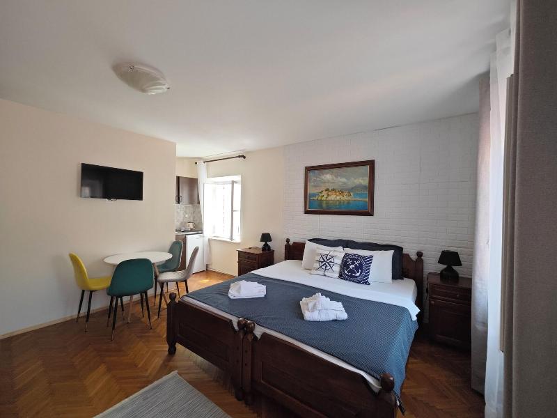 Beatrix Suites Budva Old Town image
