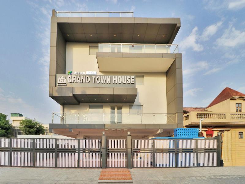 Treebo Grand Town House image