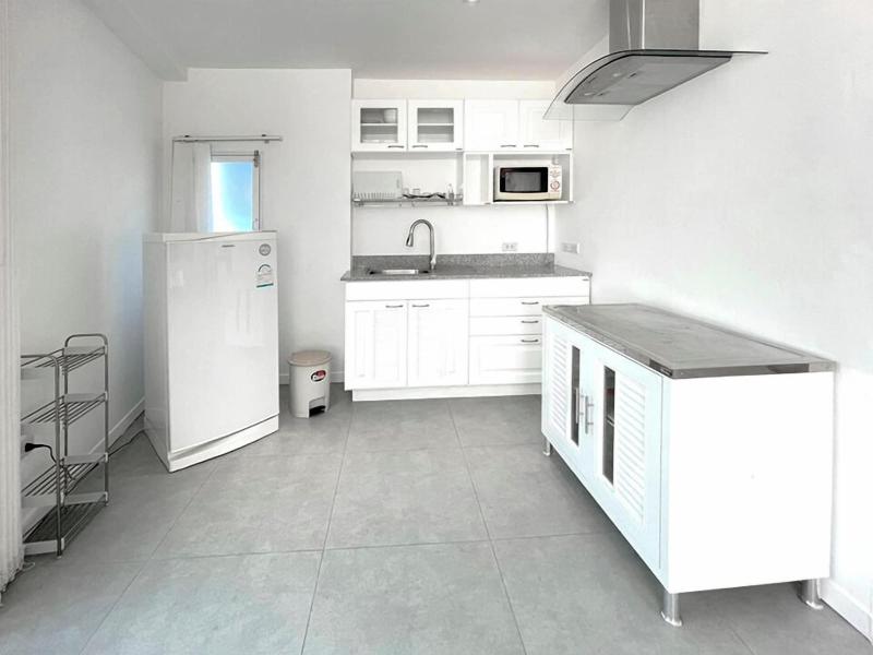 Roomquest Utopia Kata And Residence image