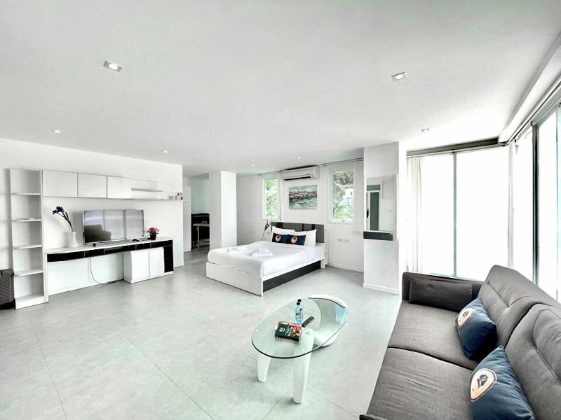 Roomquest Utopia Kata And Residence image