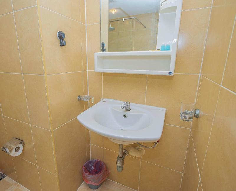 Roomquest Utopia Kata And Residence image