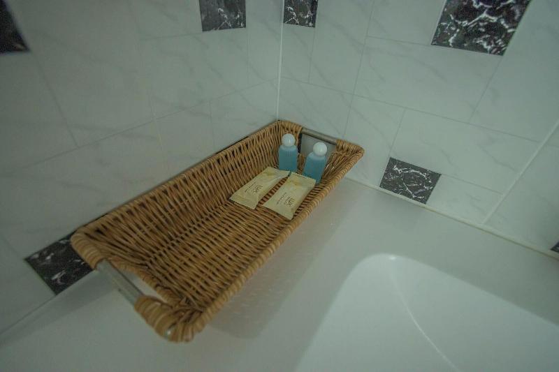 Roomquest Utopia Kata And Residence image
