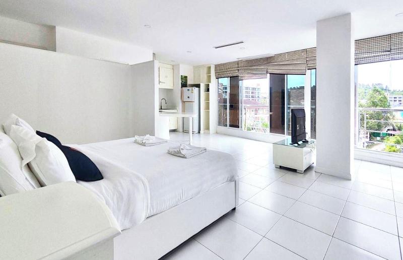Roomquest Utopia Kata And Residence image