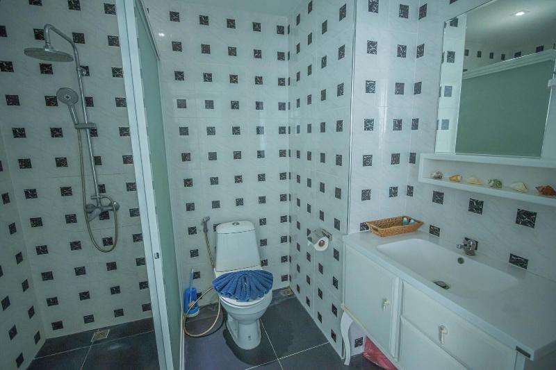 Roomquest Utopia Kata And Residence image