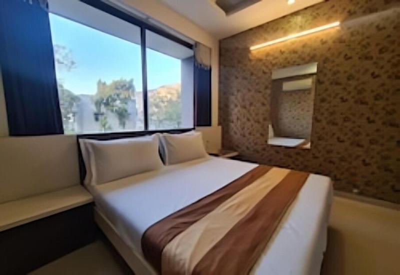 Hotel Exotic image