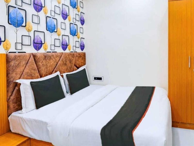 Hotel Exotic image