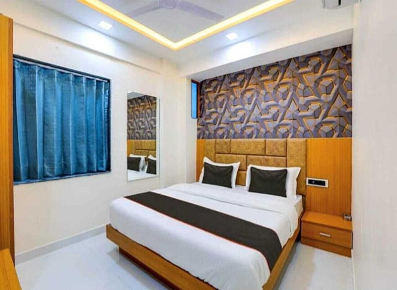 Hotel Exotic image