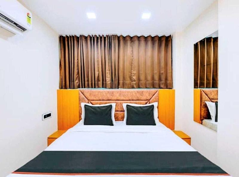Hotel Exotic image