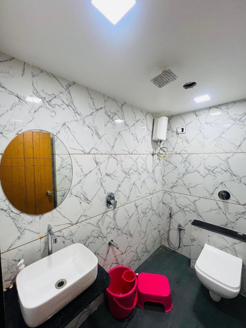 Hotel Exotic image