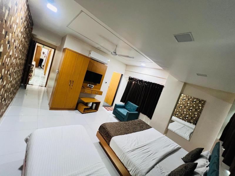 Hotel Exotic image