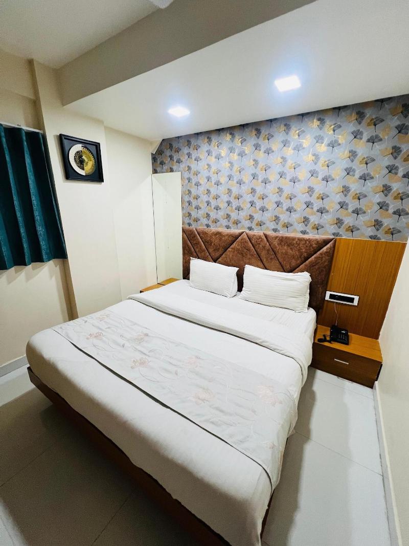Hotel Exotic image