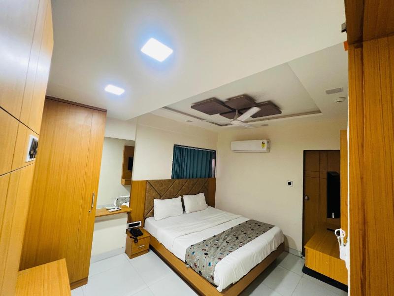 Hotel Exotic image