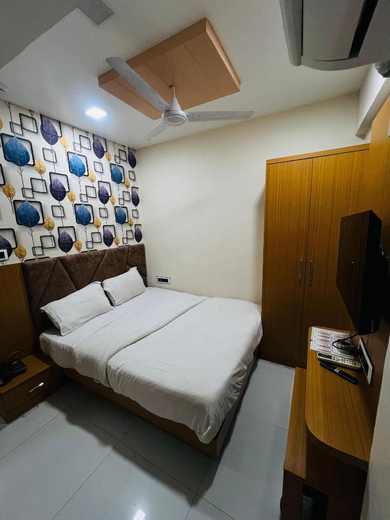 Hotel Exotic image