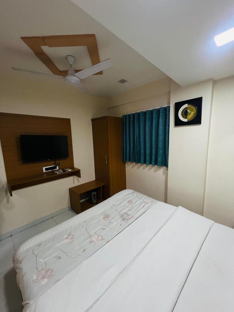 Hotel Exotic image