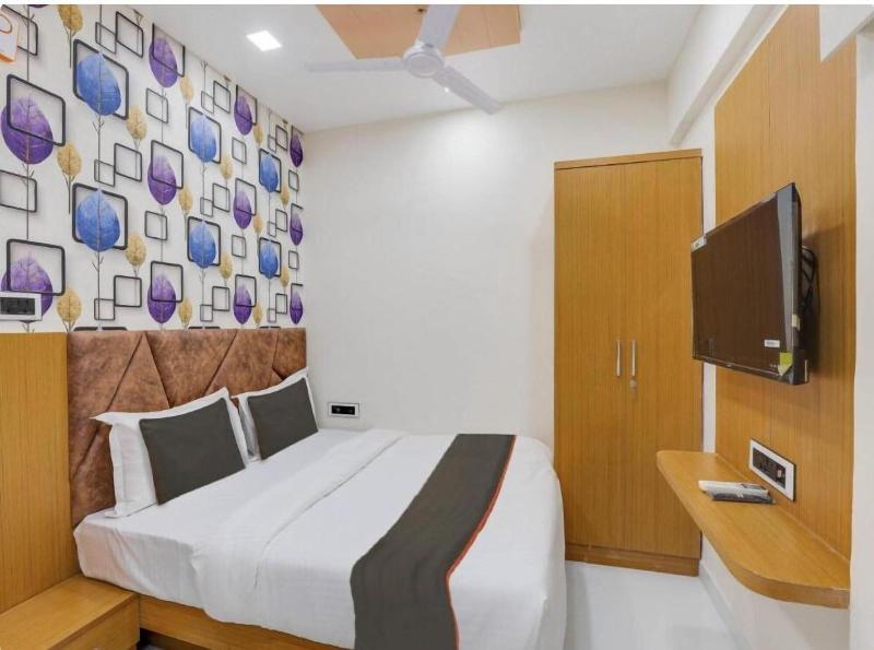 Hotel Exotic image