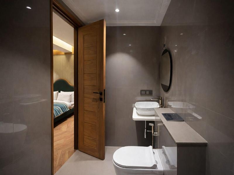 Ab S Abode A Boutique Hotel image