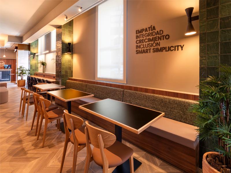 B&B HOTEL Alicante Centro image