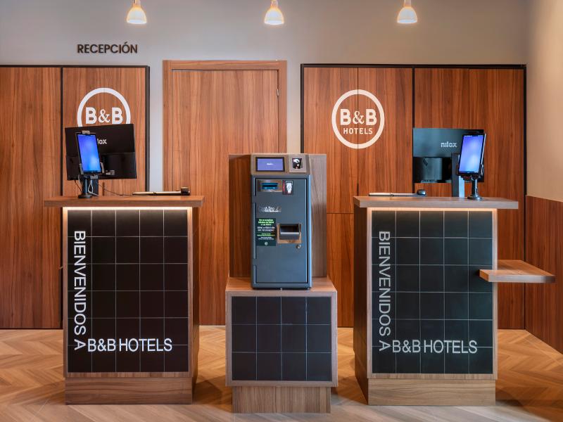 B&B HOTEL Alicante Centro image
