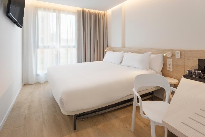 B&B HOTEL Alicante Centro image