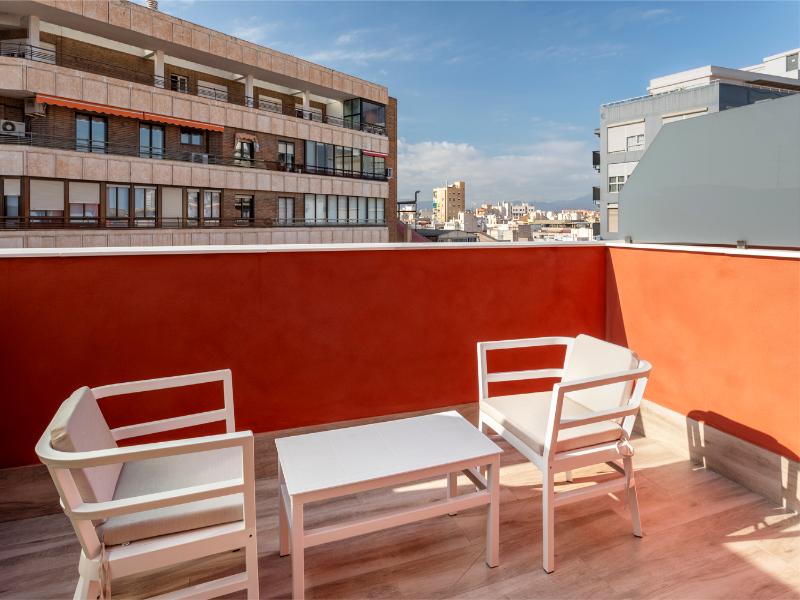 B&B HOTEL Alicante Centro image