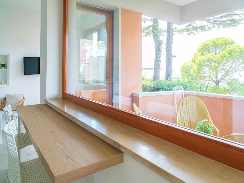 Capri Koral Guest House image