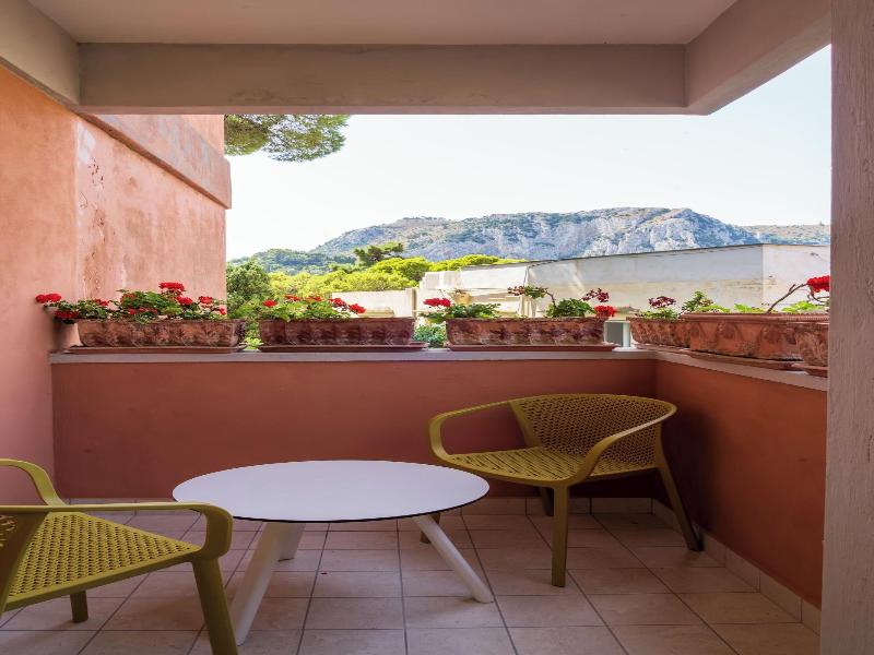 Capri Koral Guest House image