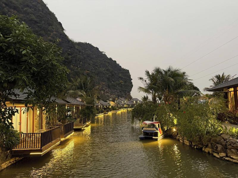 Athena Premier Resort Ninh Ba Nh image