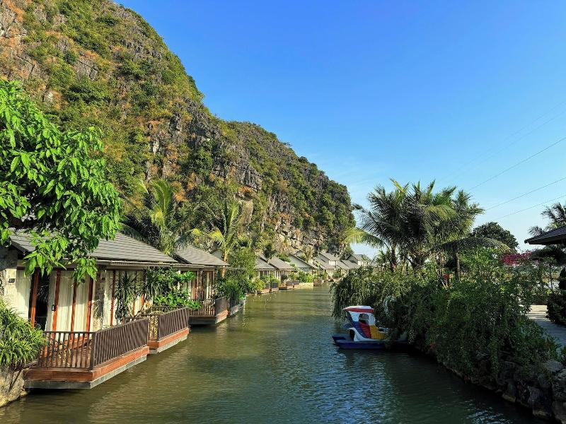 Athena Premier Resort Ninh Ba Nh image