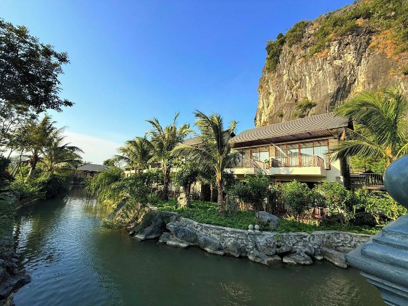 Athena Premier Resort Ninh Ba Nh image