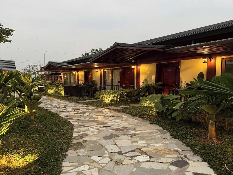 Athena Premier Resort Ninh Ba Nh image