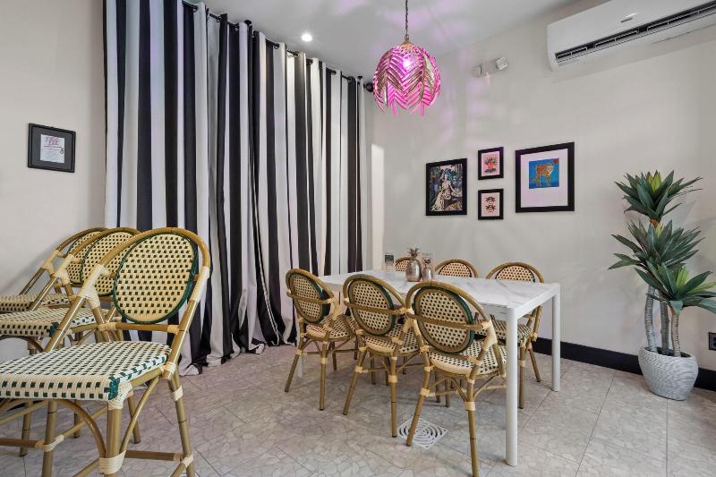 Hotel Vela image