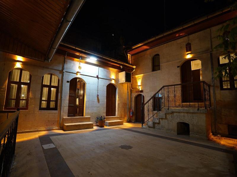 Aysel Hana M Konaaya
