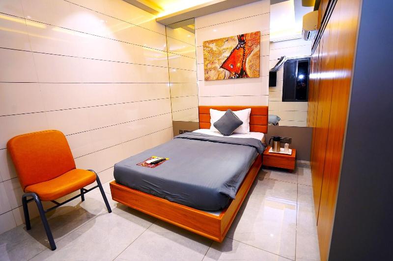 Hotel Sunshine image