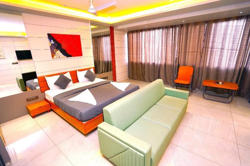Hotel Sunshine image