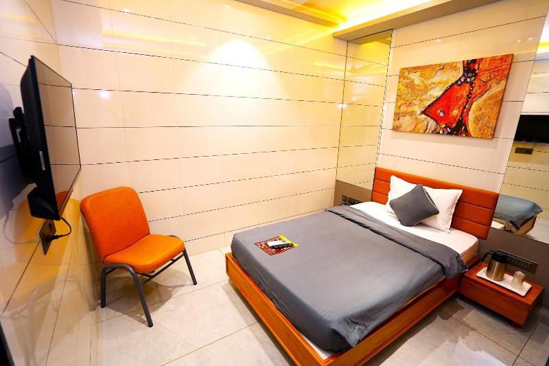 Hotel Sunshine image