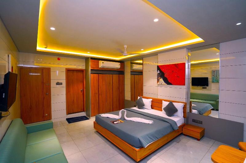 Hotel Sunshine image