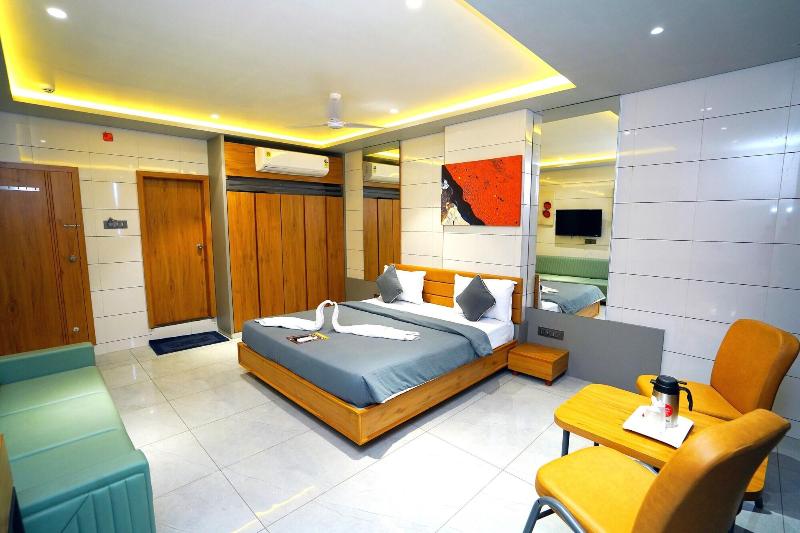 Hotel Sunshine image