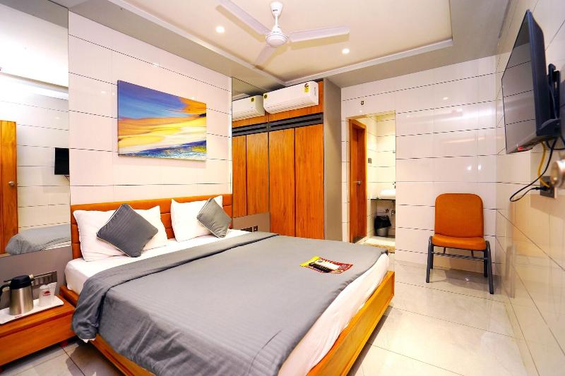 Hotel Sunshine image