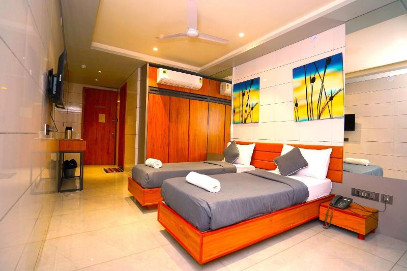 Hotel Sunshine image