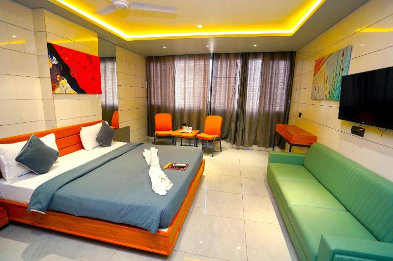 Hotel Sunshine image
