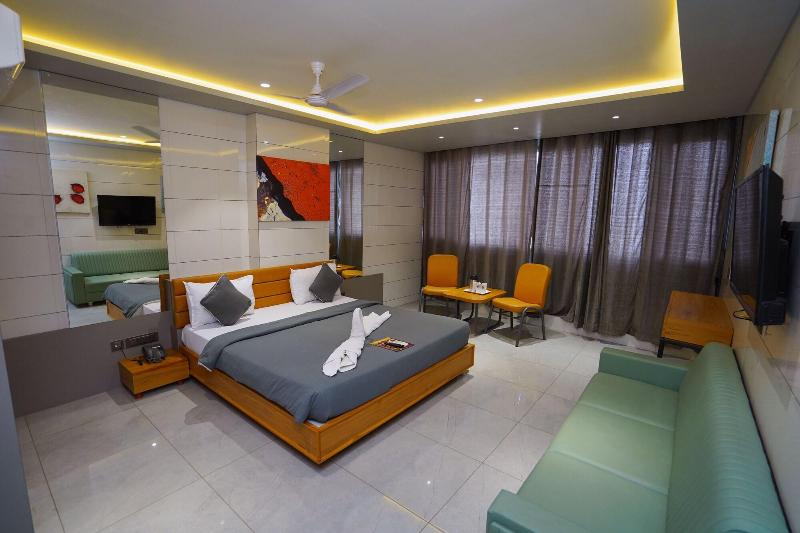 Hotel Sunshine image