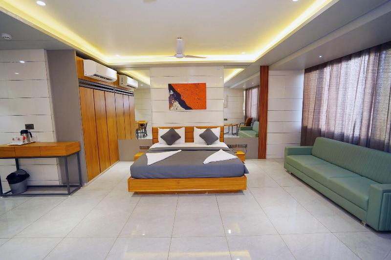 Hotel Sunshine image