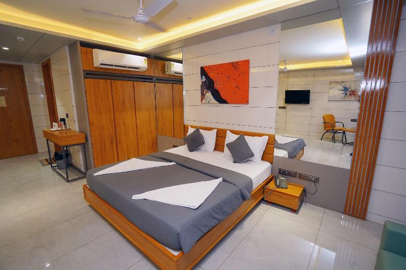 Hotel Sunshine image
