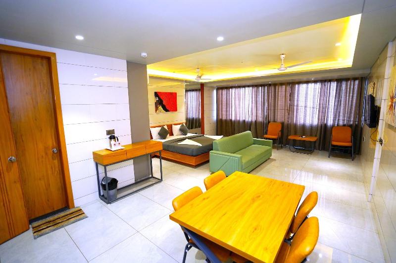 Hotel Sunshine image